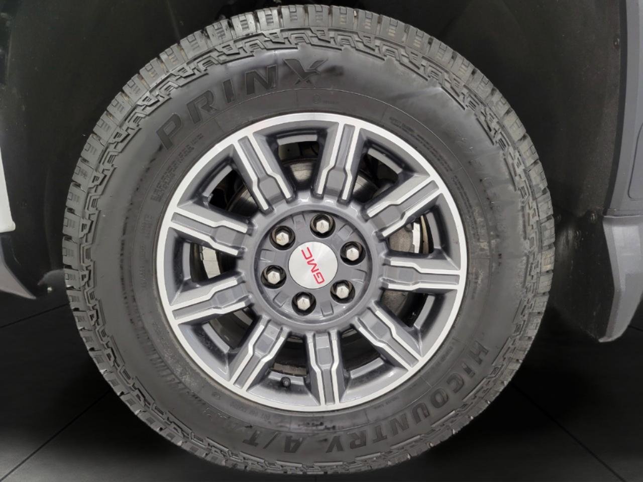 Certified 2024 GMC Sierra 1500 AT4 w/ AT4 Preferred Package AWD/4WD image 4