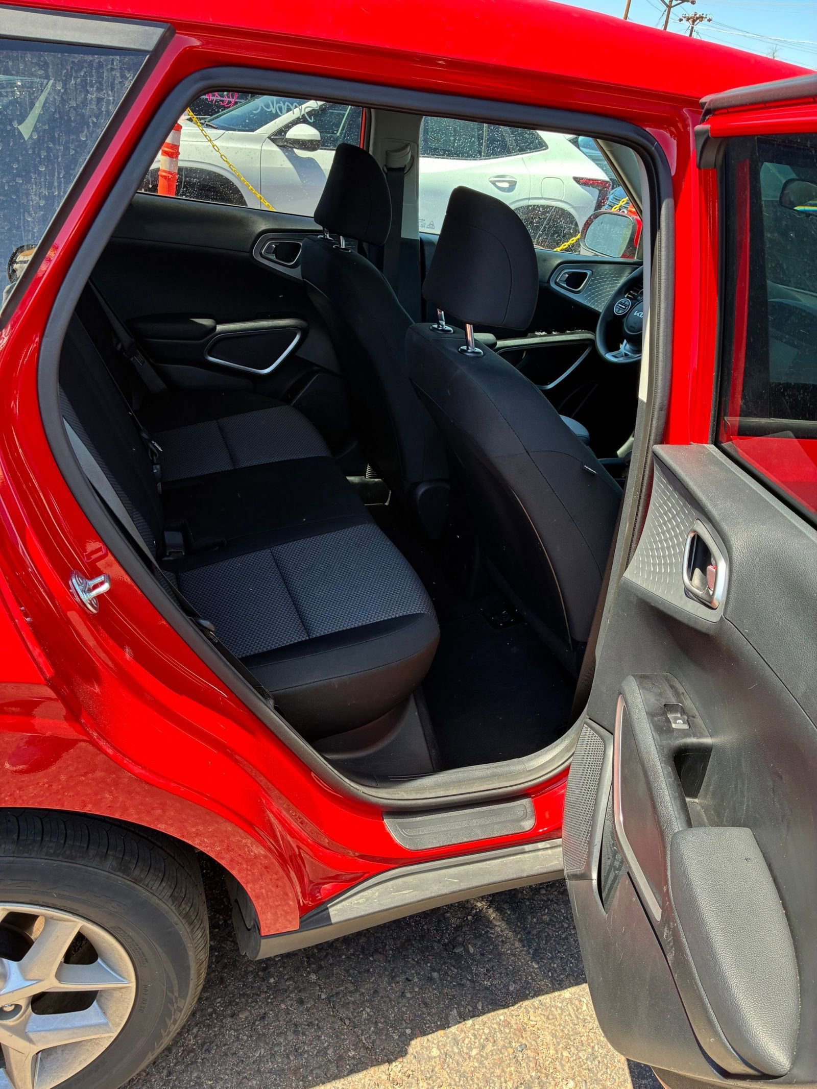 Used 2025 Kia Soul LX w/ LX Technology Package FWD image 17
