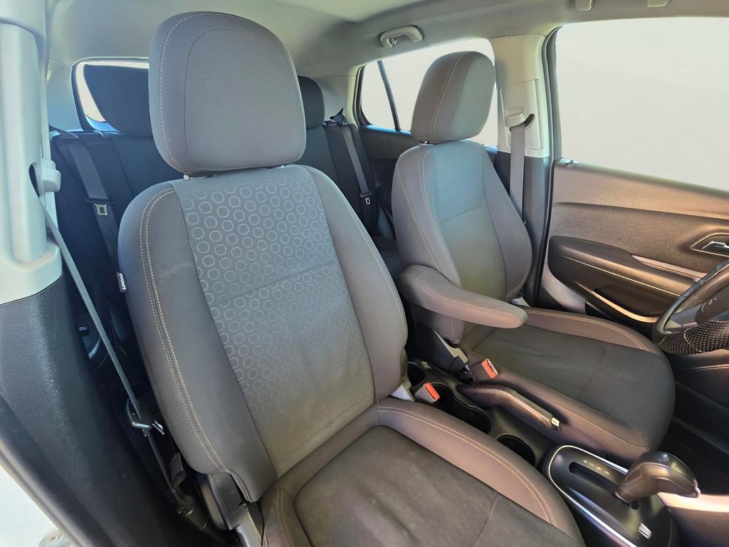 Used 2020 Chevrolet Trax LS image 5