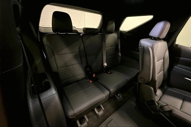 Used 2024 Chevrolet Traverse Z71 AWD/4WD image 32