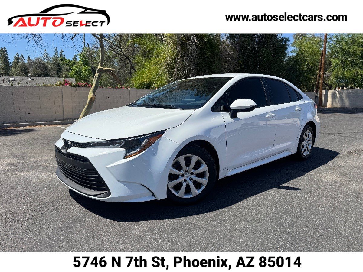 Used 2025 Toyota Corolla LE image 1