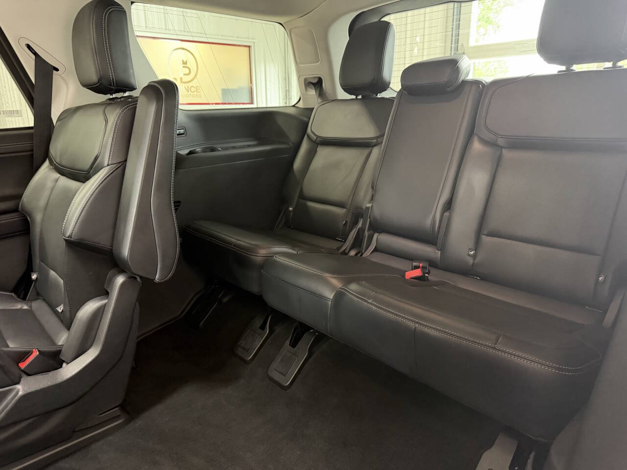 Used 2025 Ford Expedition Platinum AWD/4WD image 31