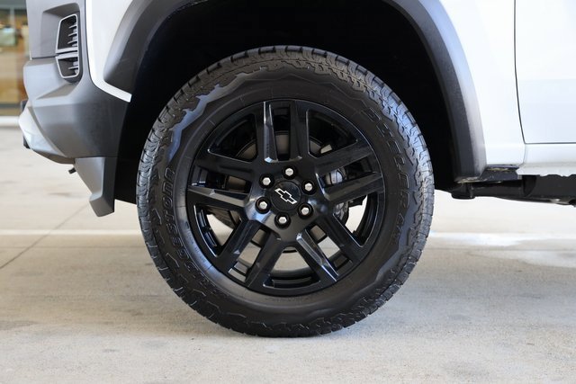 New 2025 Chevrolet Colorado Trail Boss w/ Midnight Edition image 9