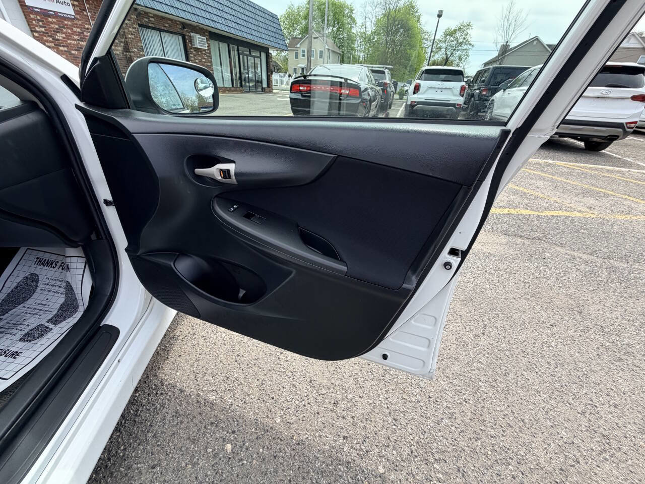 Used 2009 Toyota Corolla S image 37