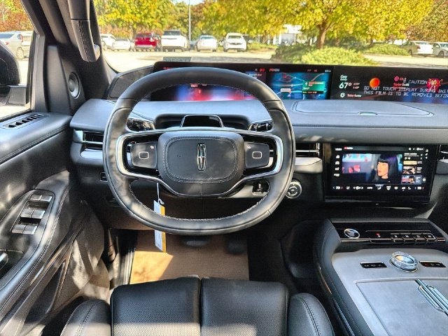 New 2027 Lincoln Navigator Reserve w/ Jet Appearance Package AWD/4WD image 14
