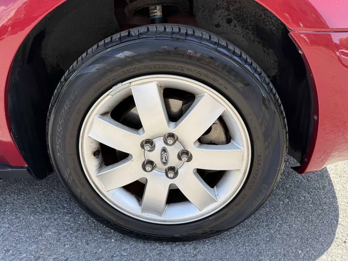 Used 2005 Ford Five Hundred SEL AWD/4WD image 24