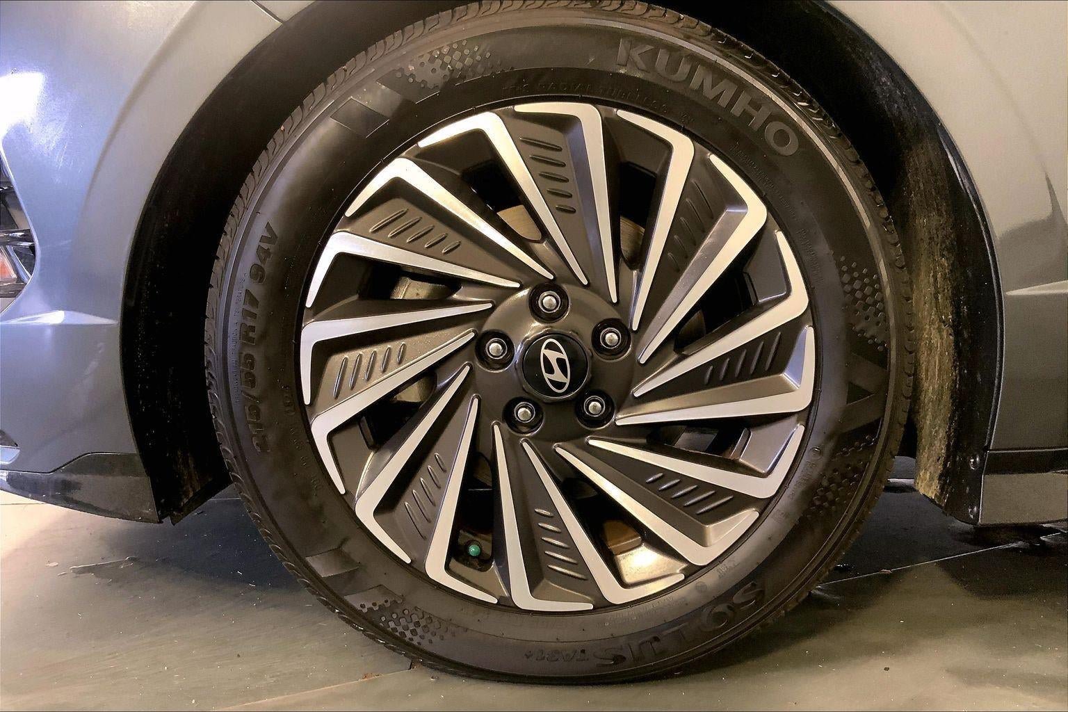 Used 2025 Hyundai Sonata SEL FWD image 9