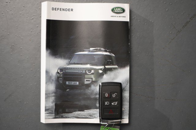 Used 2023 Land Rover Defender 130 X-Dynamic SE AWD/4WD image 63