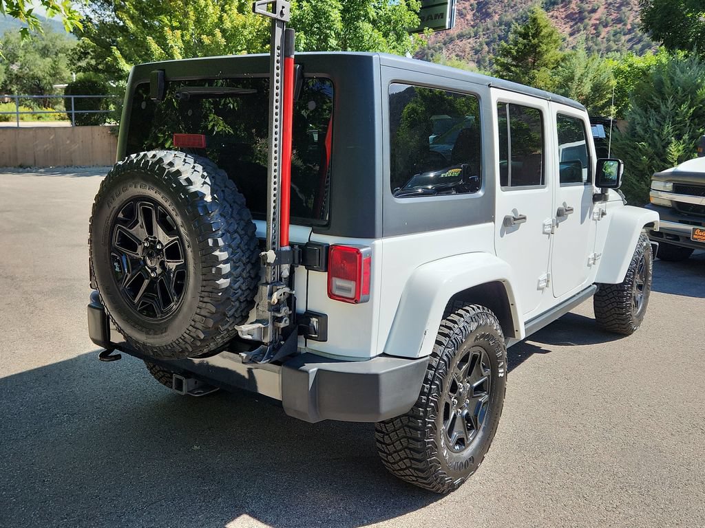 Used 2014 Jeep Wrangler Unlimited Sahara AWD/4WD image 3
