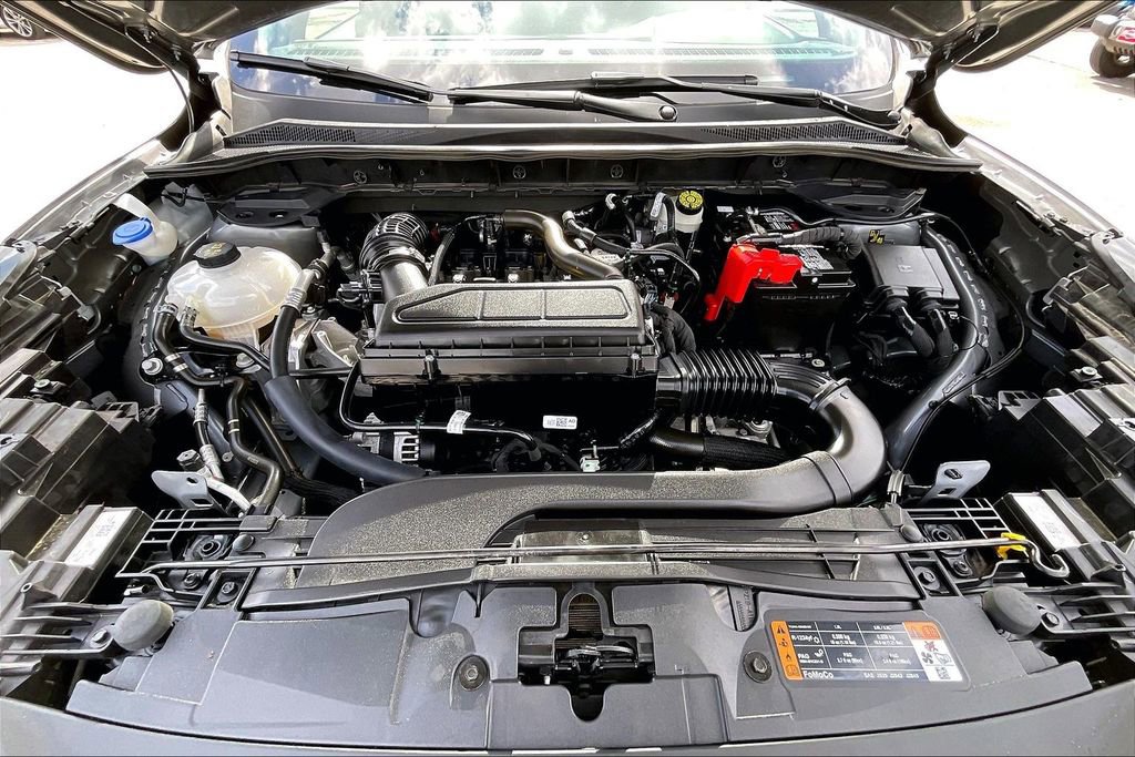 Certified 2024 Ford Escape ST-Line w/ Cold Weather Package image 30