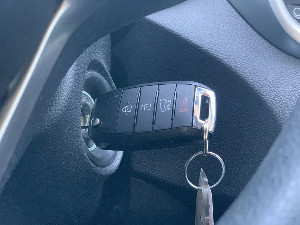 Used 2017 Kia Sorento LX FWD image 14