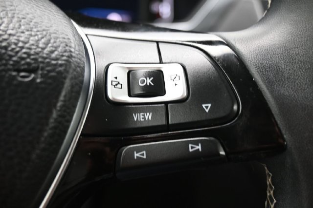 Used 2021 Volkswagen Tiguan SEL AWD/4WD image 26