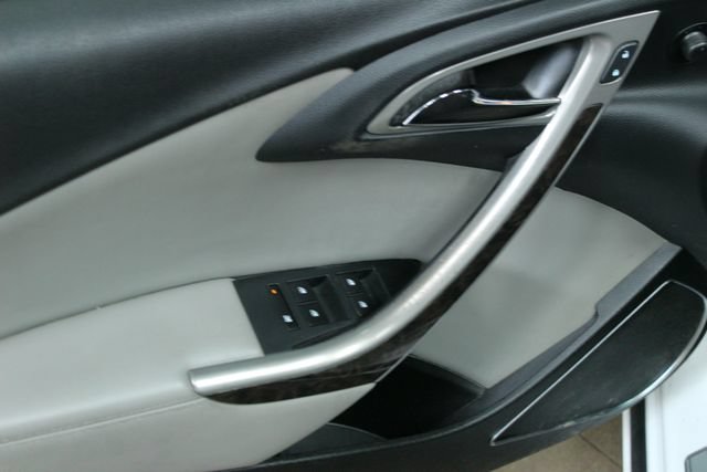 Used 2017 Buick Verano FWD image 13