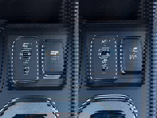 Used 2020 Jeep Cherokee Trailhawk w/ Comfort/Convenience Group image 23