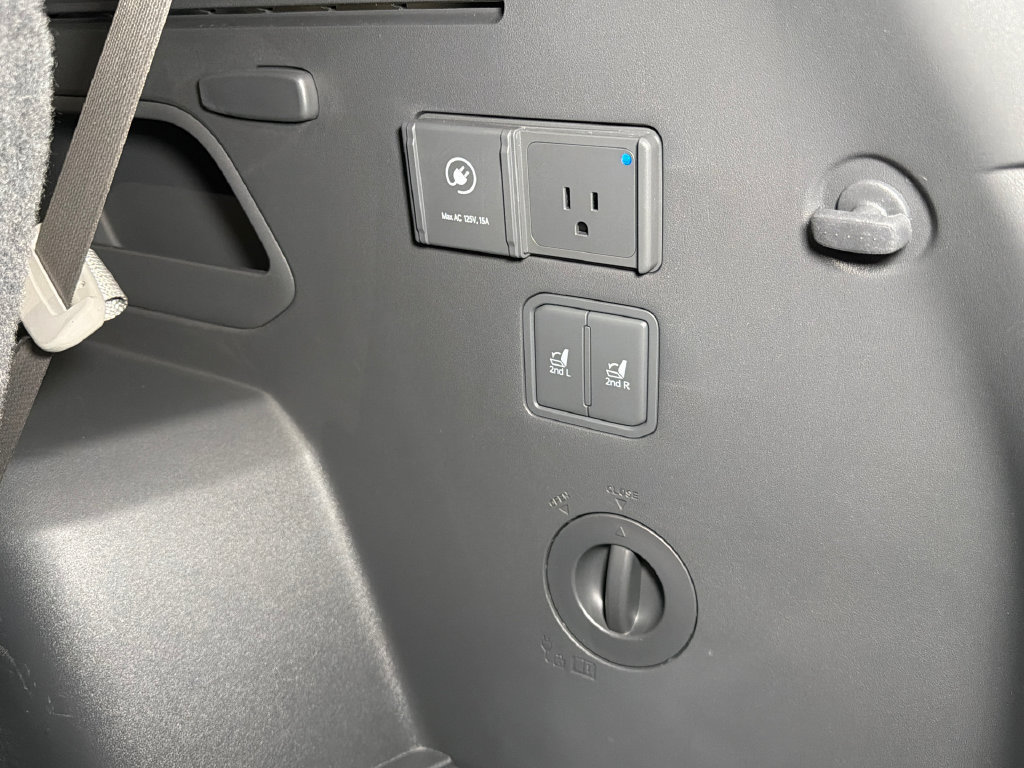 Certified 2024 Kia EV9 Wind AWD/4WD image 11