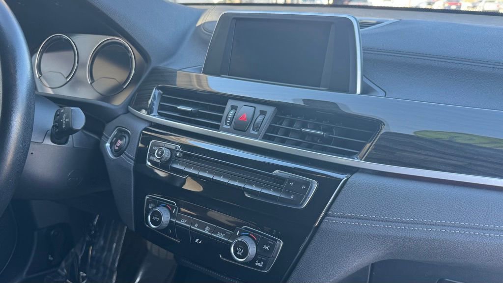 Used 2018 BMW X2 sDrive28i w/ Convenience Package FWD image 17