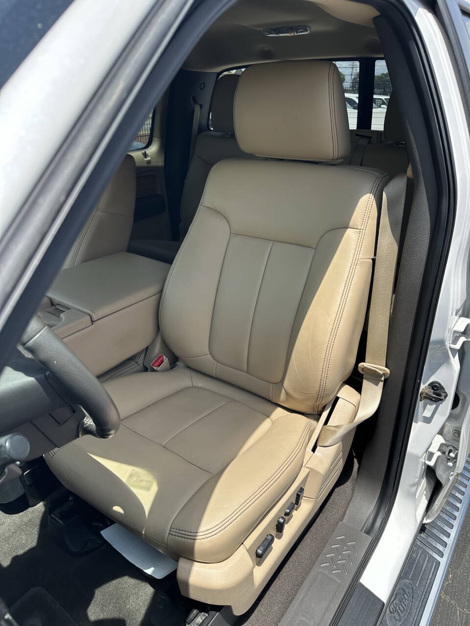Used 2011 Ford F150 Lariat w/ Lariat Chrome Pkg RWD image 16