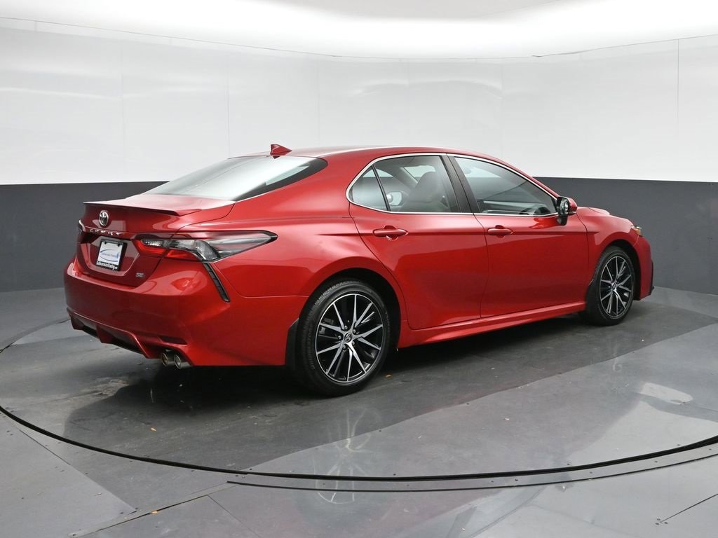 Used 2023 Toyota Camry SE image 7