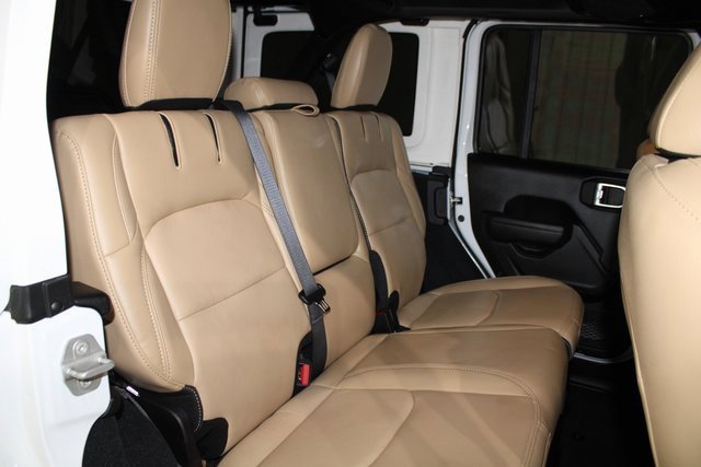 Used 2024 Jeep Wrangler Unlimited image 24