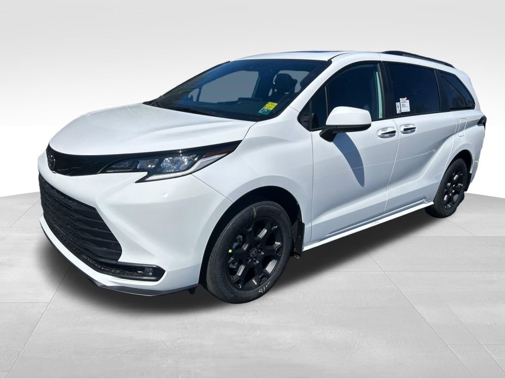 New 2026 Toyota Sienna XLE Woodland Edition