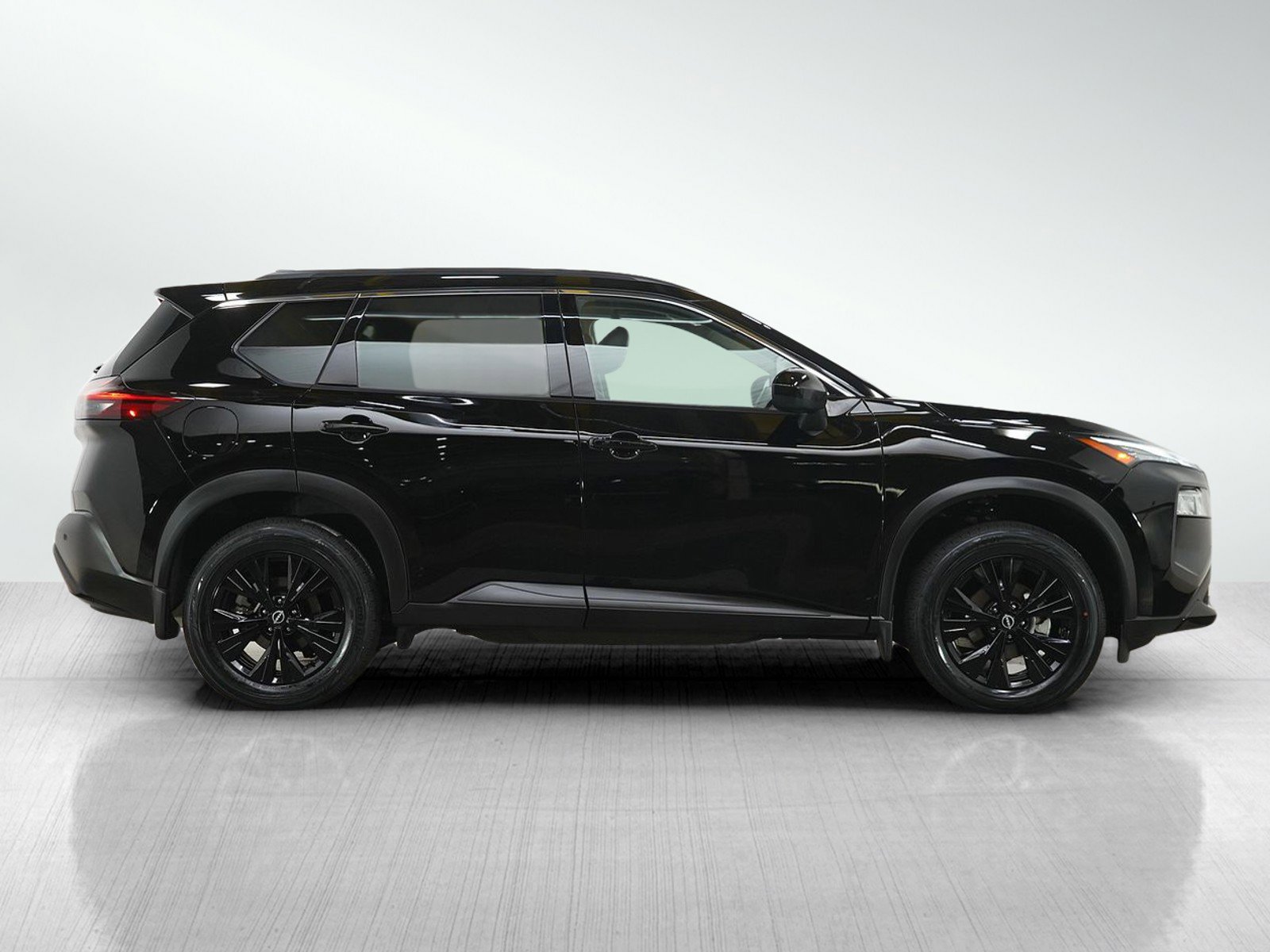 Used 2023 Nissan Rogue SV w/ SV Premium B Package AWD/4WD image 6