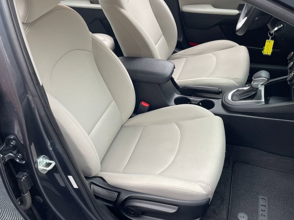 Used 2023 Kia Forte LXS image 29