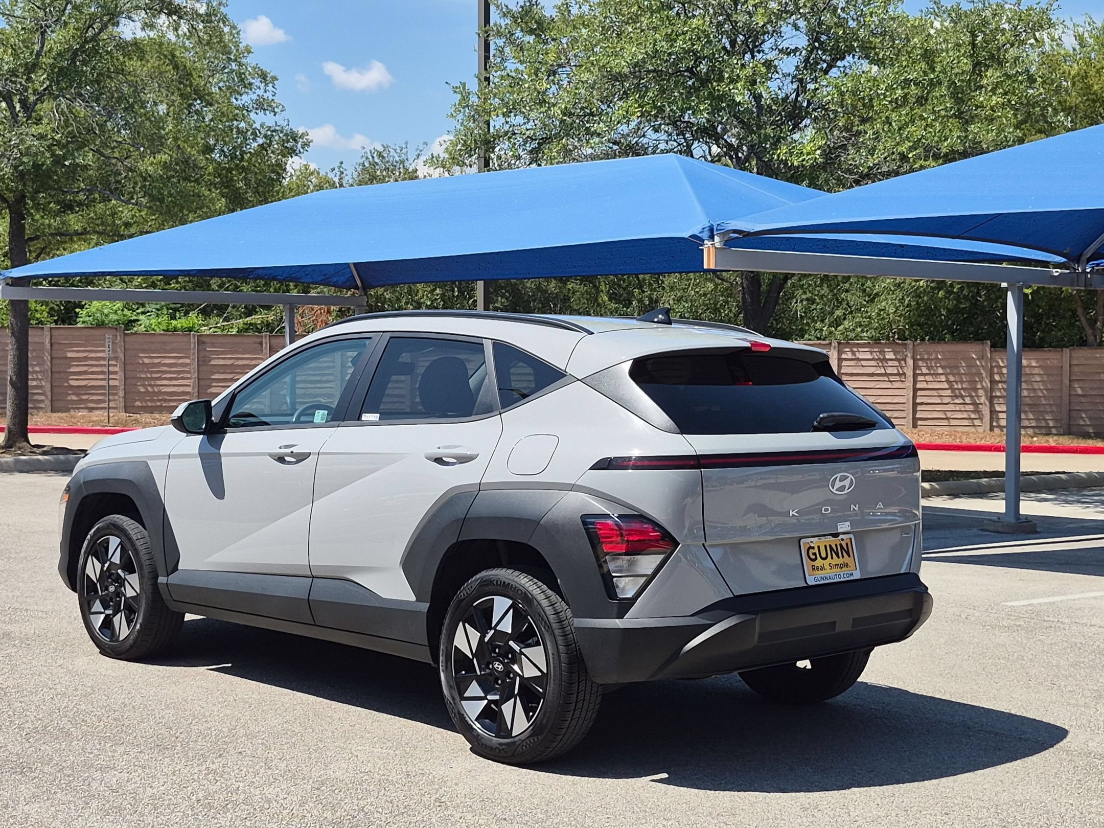 Used 2024 Hyundai Kona SEL AWD/4WD image 5