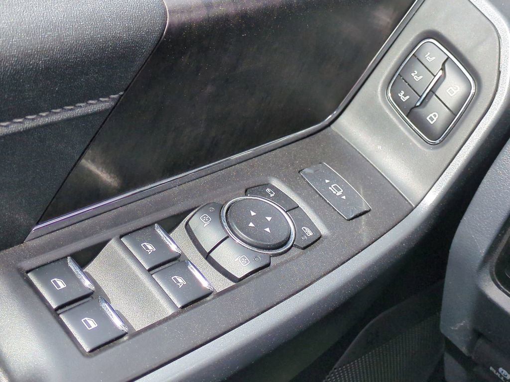 Used 2023 Ford F350 Lariat w/ Lariat Ultimate Package AWD/4WD image 29