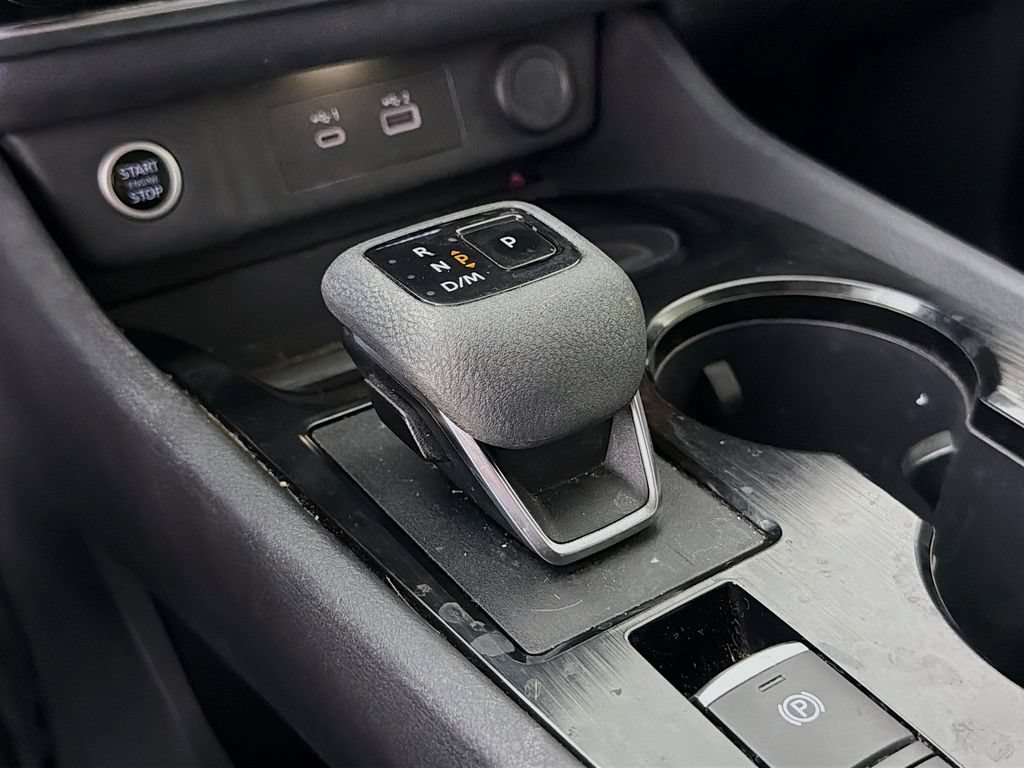 Used 2022 Nissan Rogue SV FWD image 20