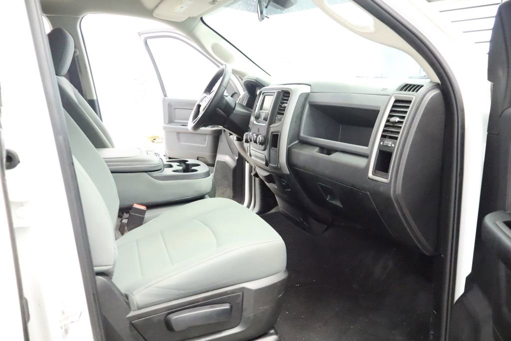 Certified 2018 RAM 1500 Express w/ Express Value Package AWD/4WD image 31