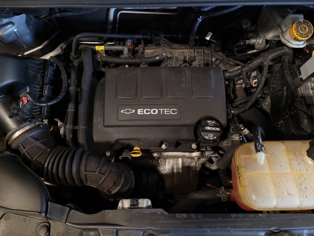 Used 2020 Chevrolet Trax LS FWD image 30