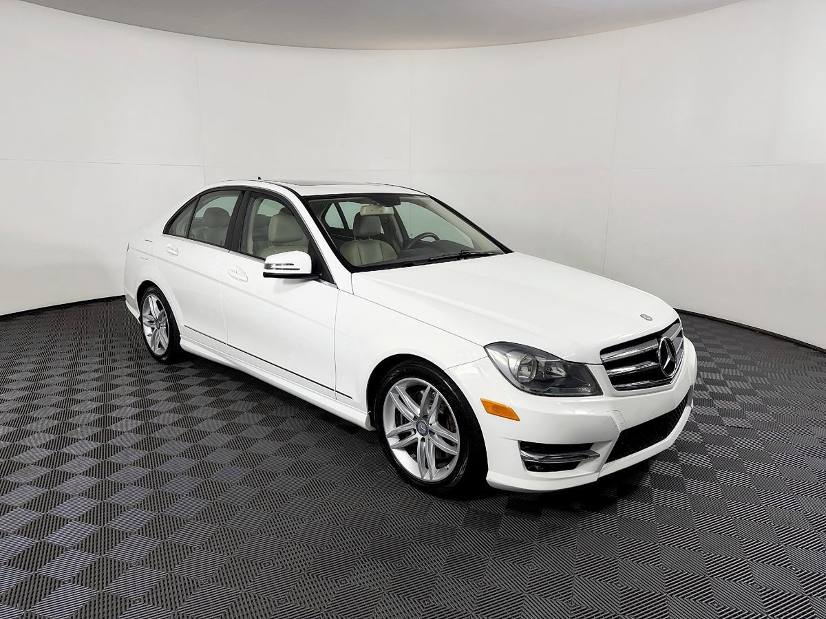 Used 2014 Mercedes-Benz C 300 4MATIC Sedan image 5