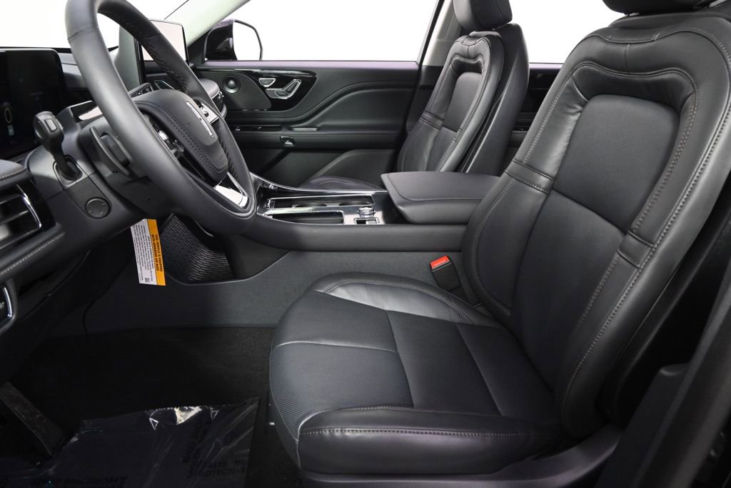 New 2026 Lincoln Aviator Reserve w/ Jet Appearance Package image 13