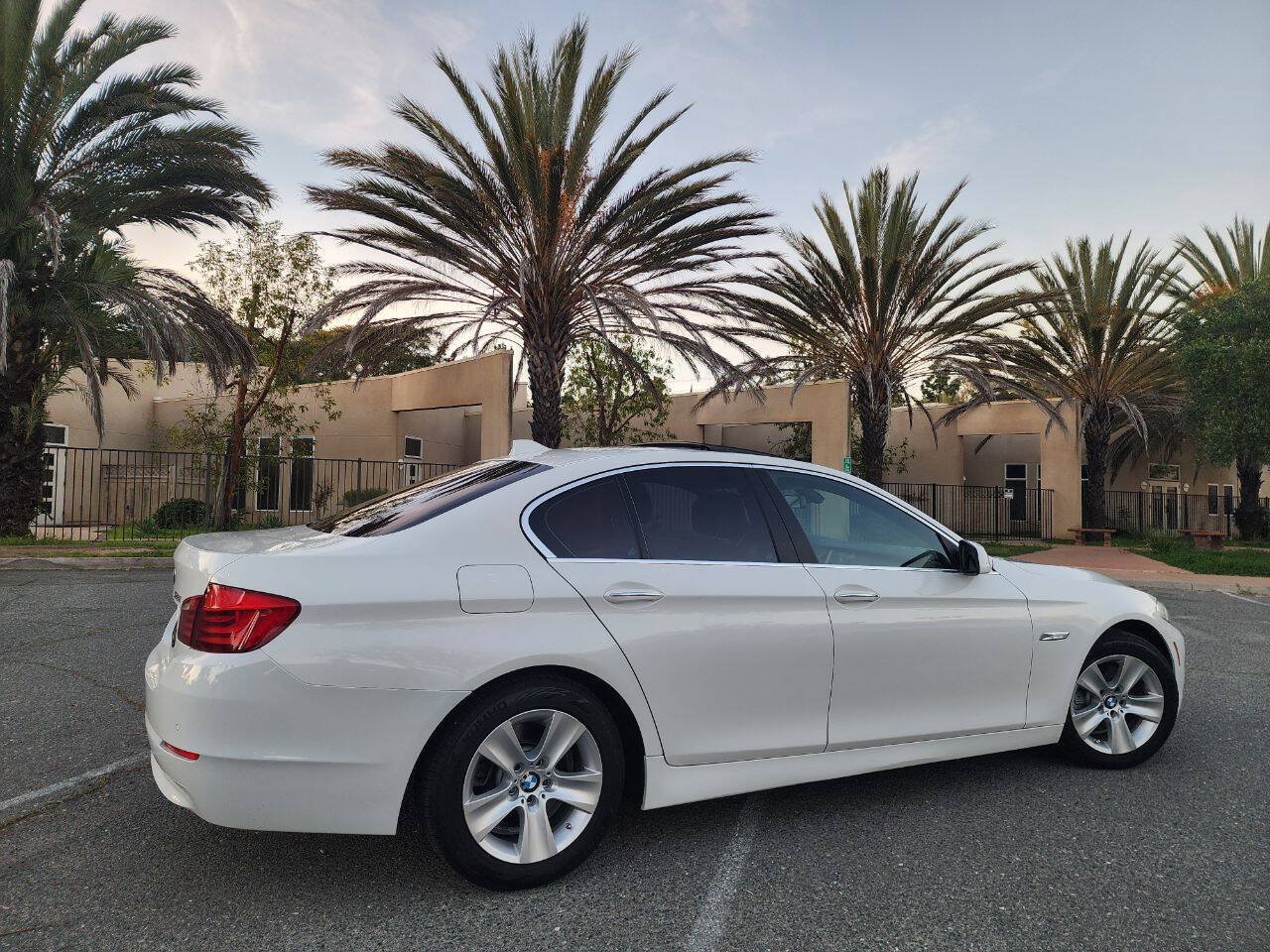 Used 2012 BMW 528i Sedan RWD image 7
