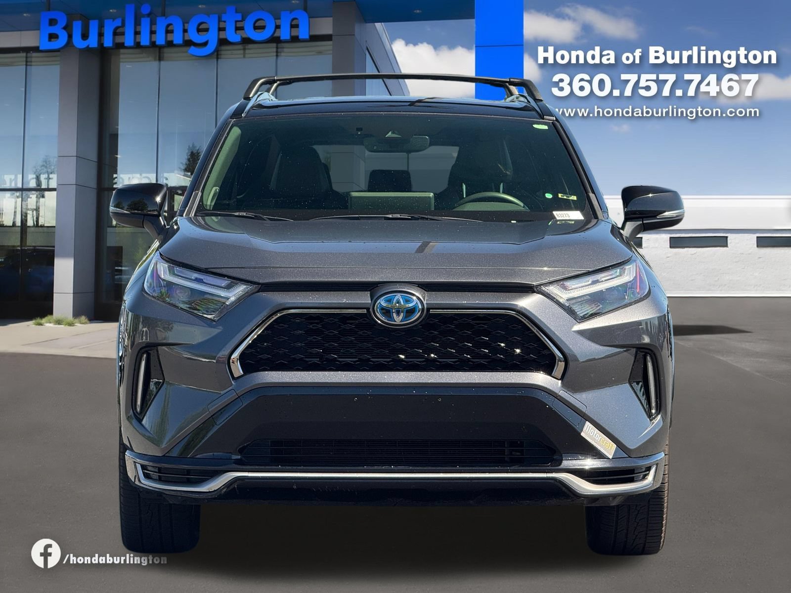 Used 2023 Toyota RAV4 XSE w/ Weather Package AWD/4WD image 10