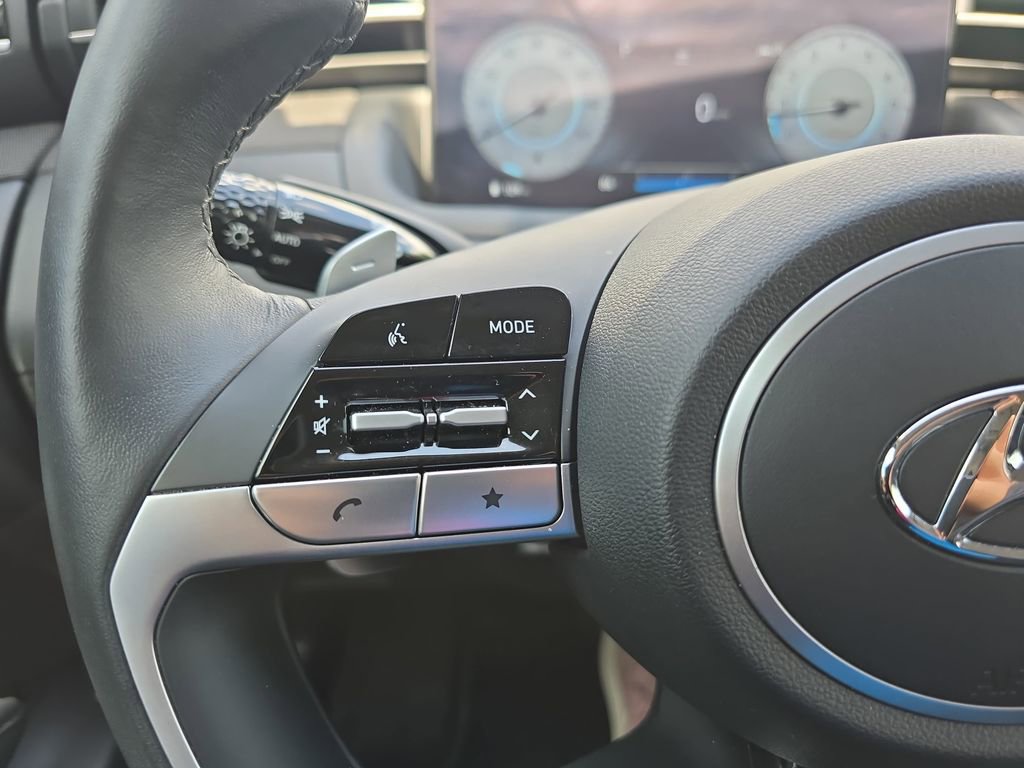 Certified 2023 Hyundai Tucson Limited FWD image 17