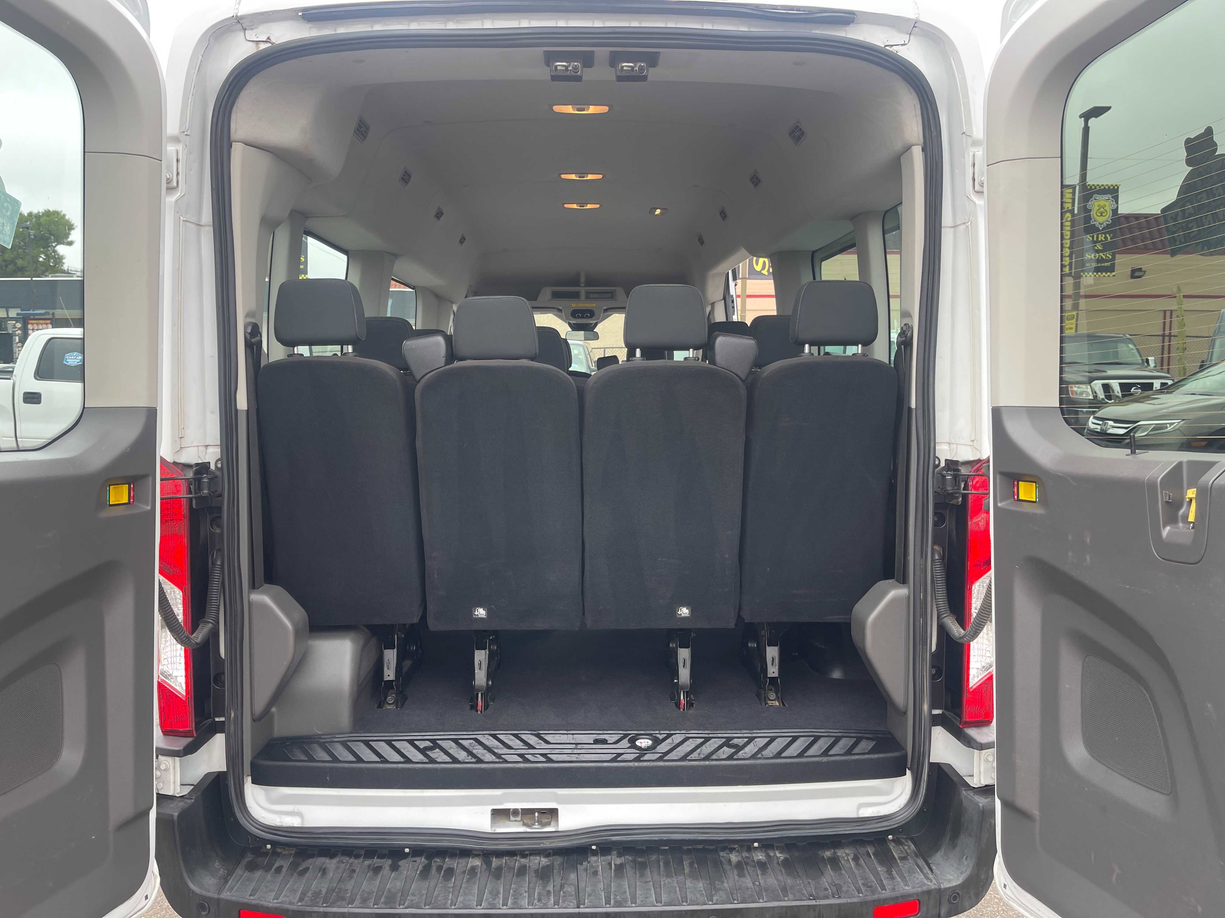 Used 2020 Ford Transit 350 XLT image 10