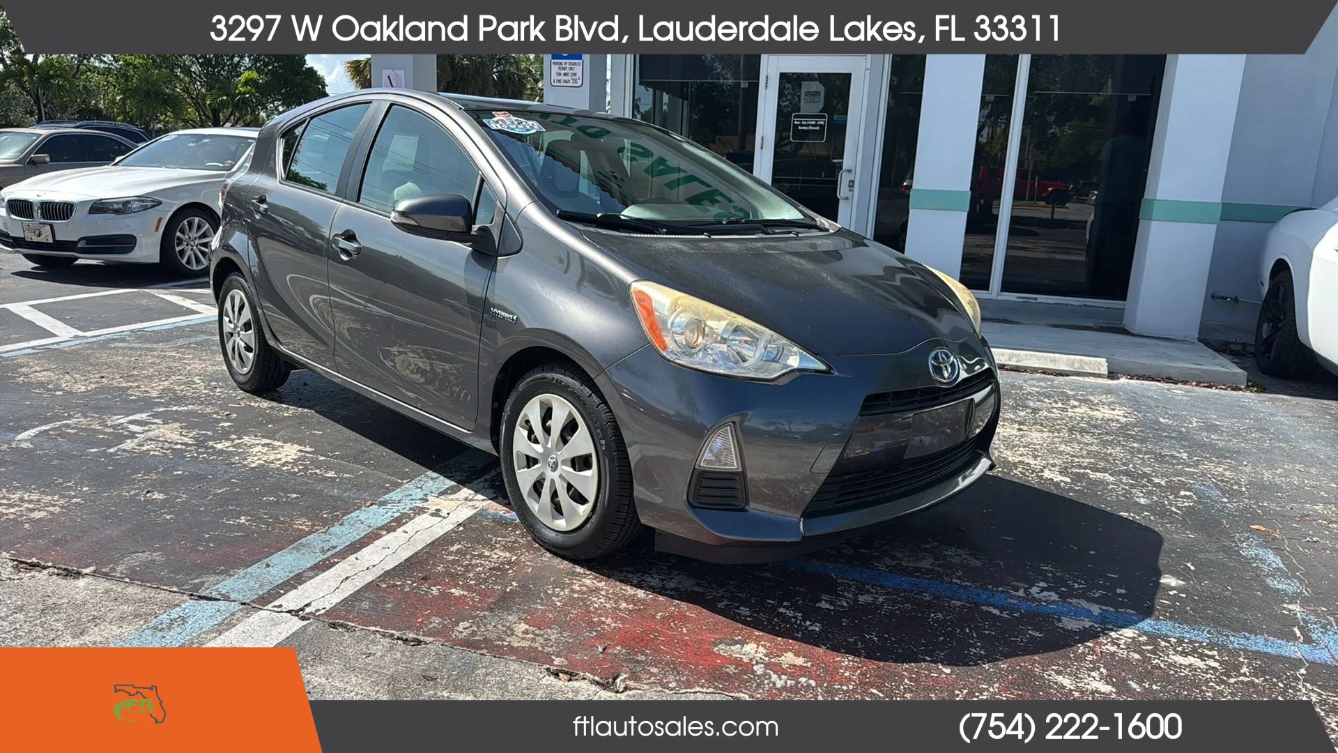 Used 2013 Toyota Prius C One FWD image 3