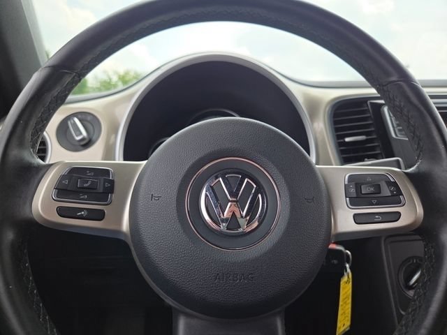 Used 2016 Volkswagen Beetle 1.8T S FWD image 30