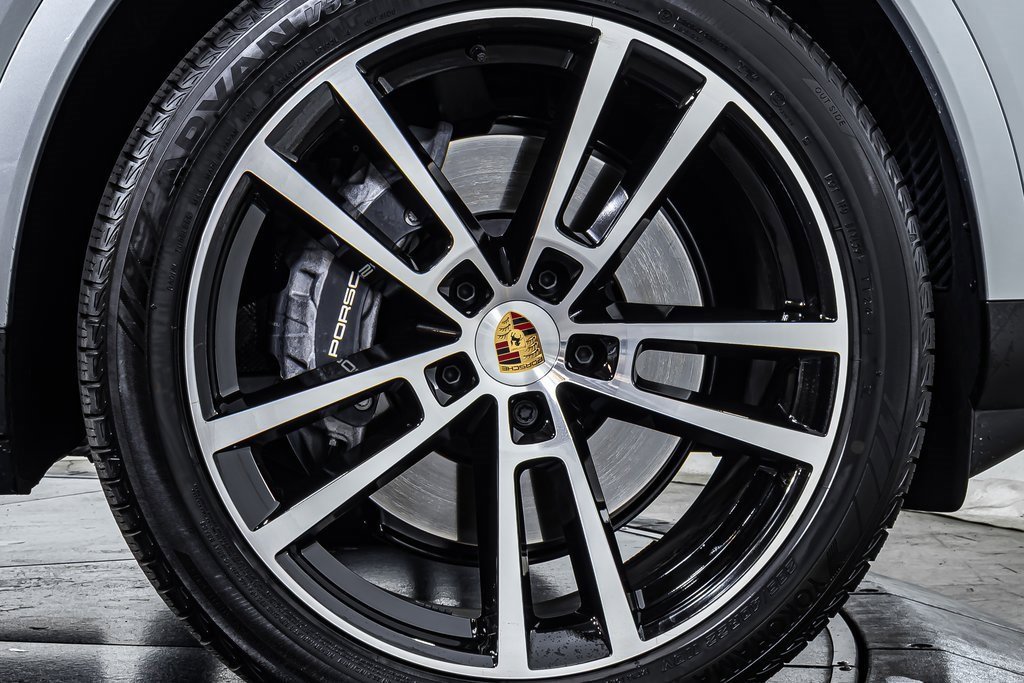 Certified 2025 Porsche Cayenne image 22