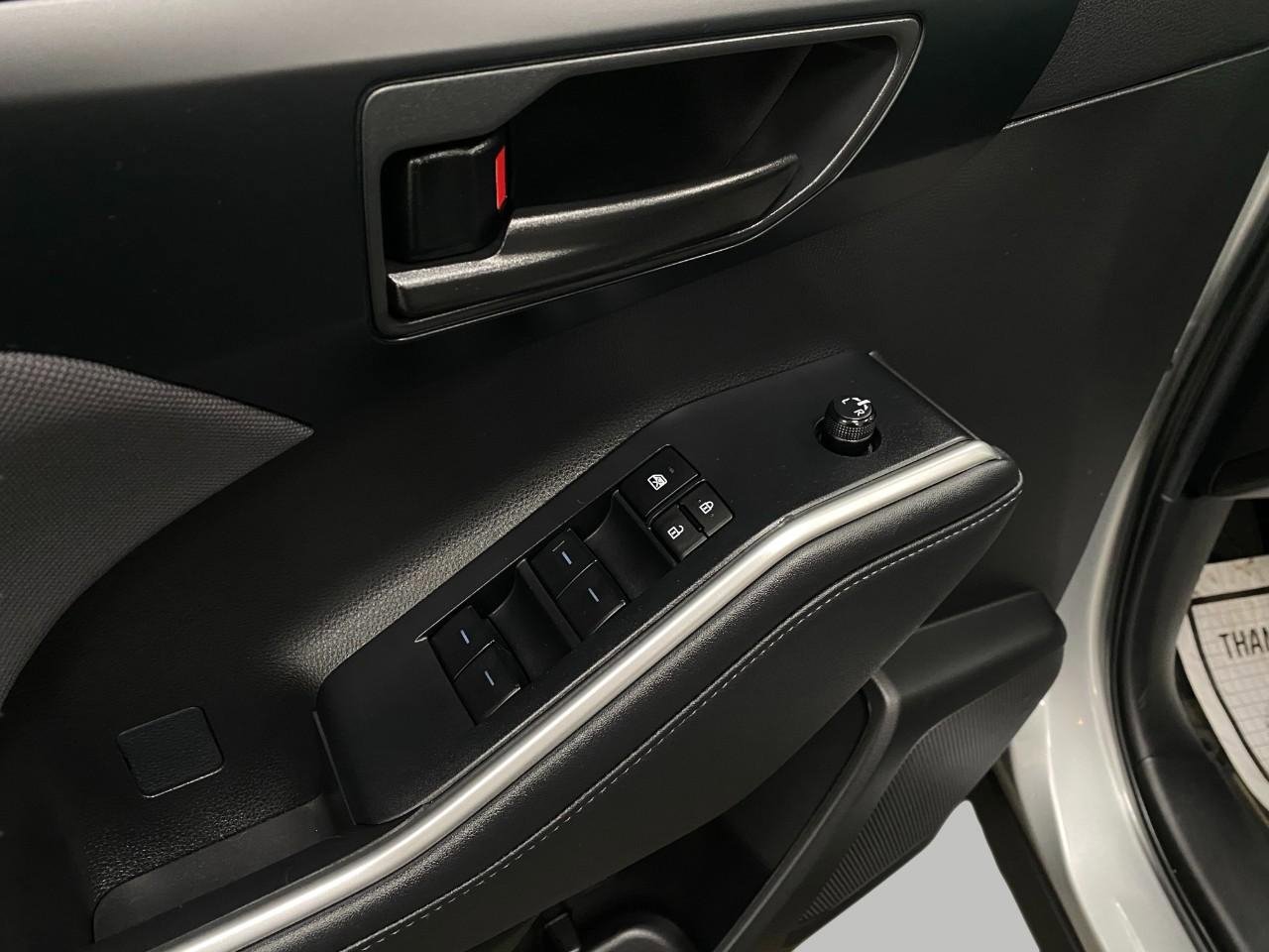 Used 2023 Toyota Highlander L image 29