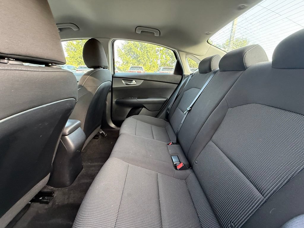 Used 2020 Kia Forte LXS FWD image 14