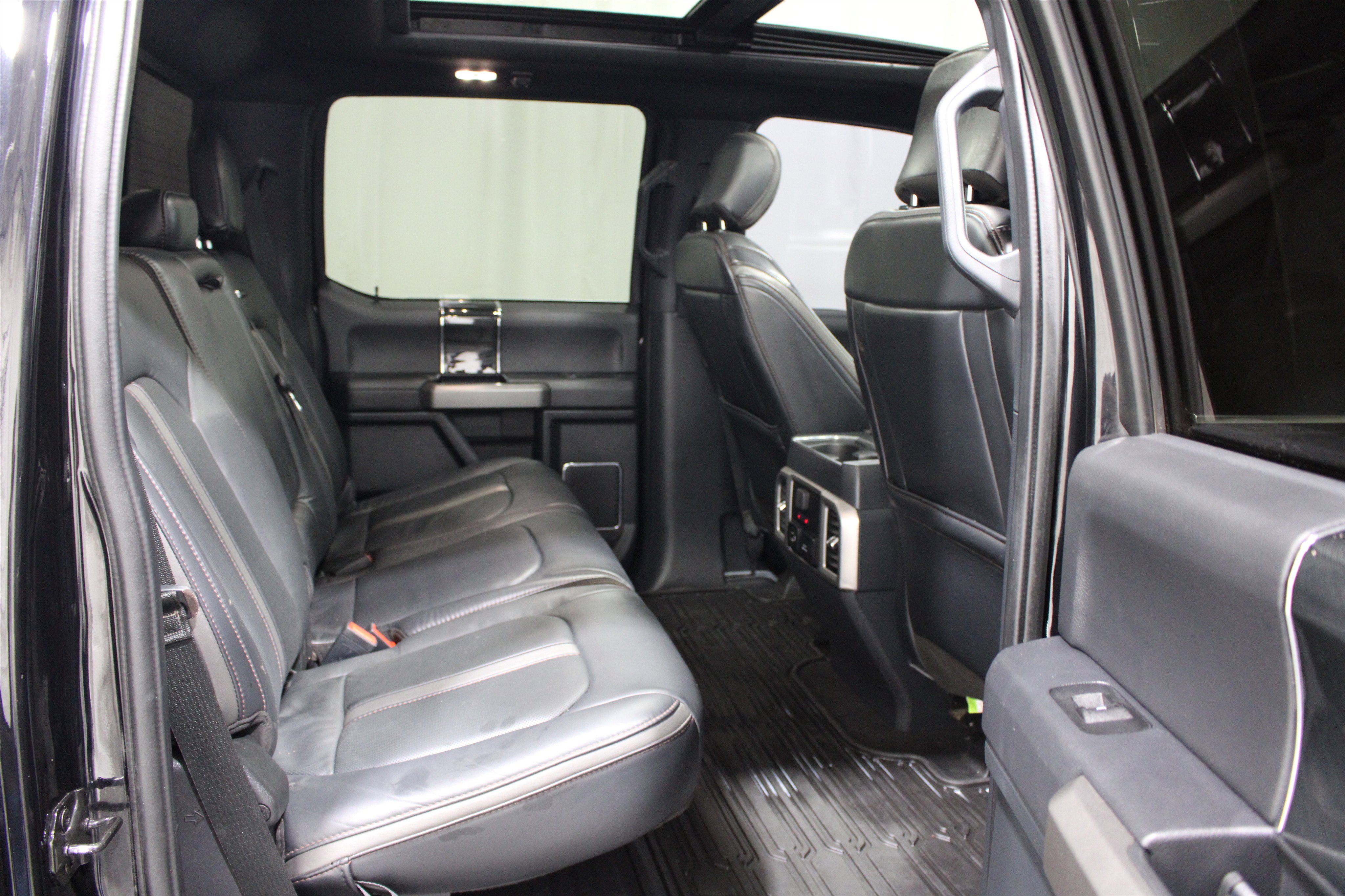 Used 2022 Ford F350 Platinum AWD/4WD image 26