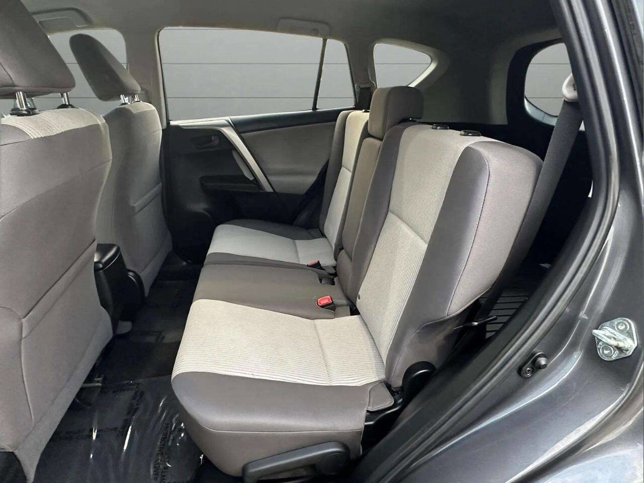 Used 2015 Toyota RAV4 LE image 11