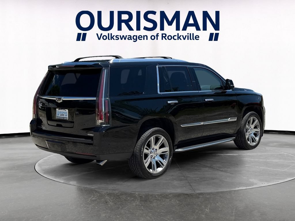 Used 2017 Cadillac Escalade Luxury AWD/4WD image 6