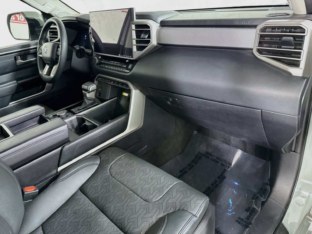 Used 2024 Toyota Tundra Limited AWD/4WD image 29