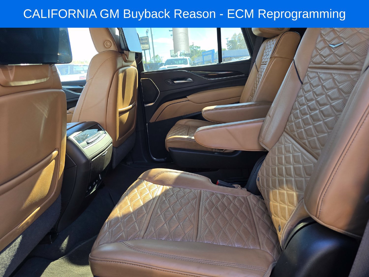 Used 2024 Cadillac Escalade Sport w/ Heavy-Duty Trailer Package AWD/4WD image 17