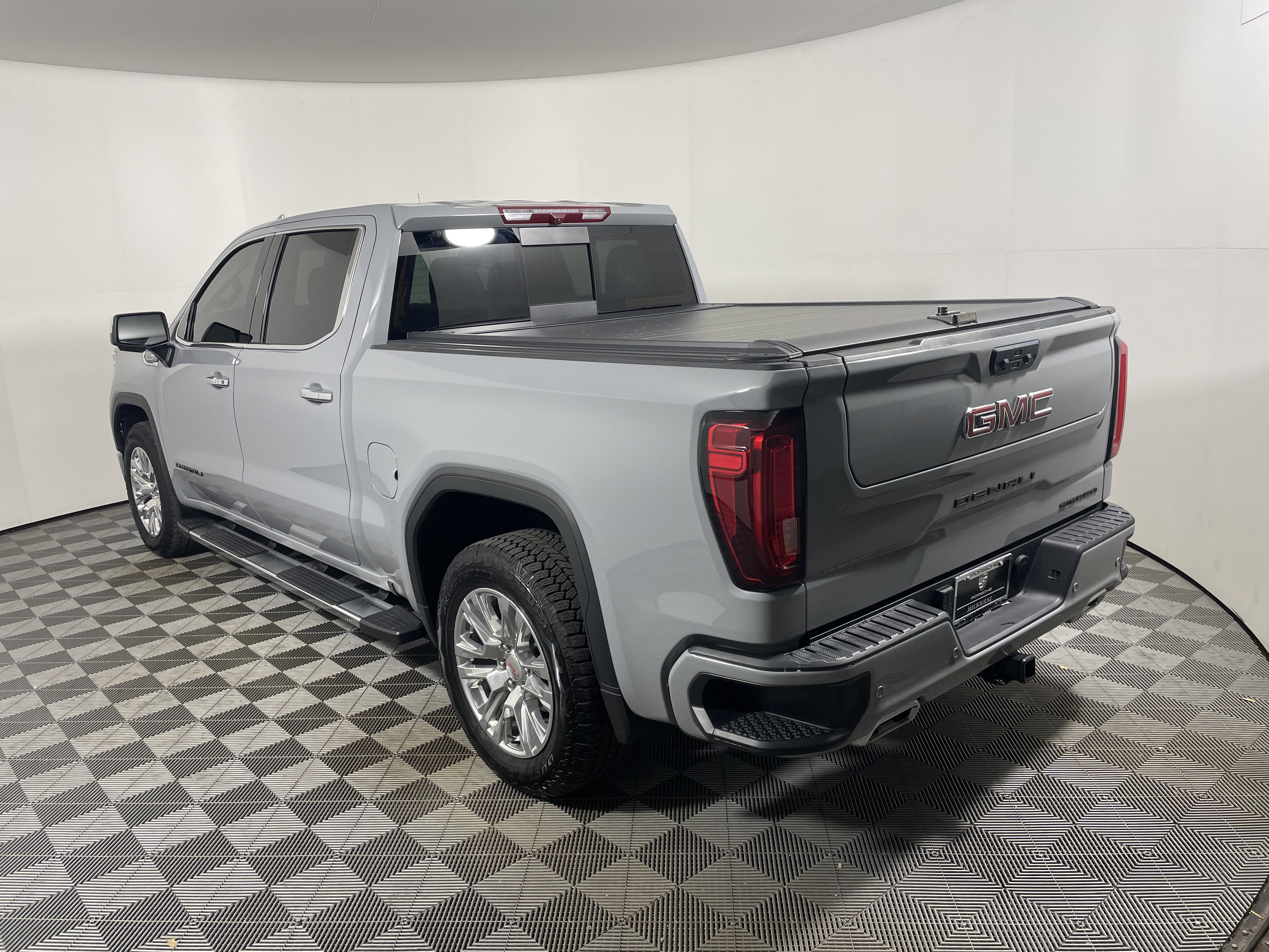 Used 2025 GMC Sierra 1500 Denali image 3
