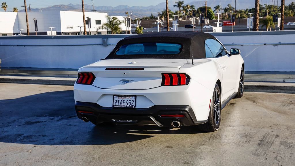 Used 2025 Ford Mustang Premium RWD image 9