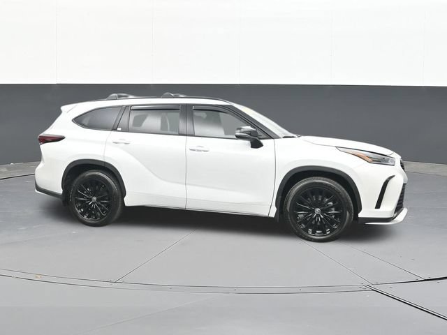 Used 2025 Toyota Highlander XSE AWD/4WD image 17